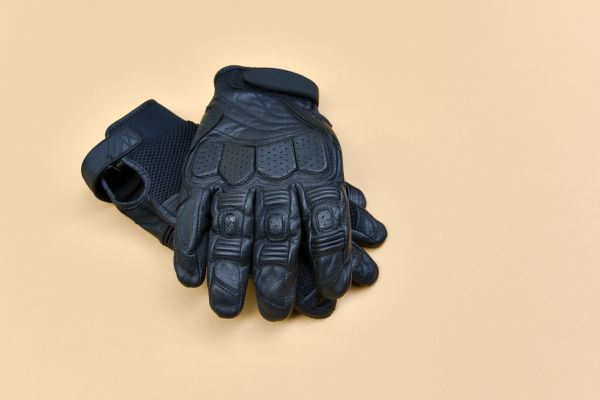 How to Wash Leather Gloves