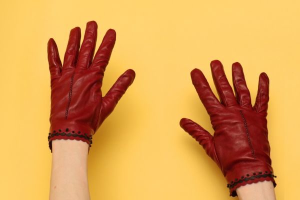 How to Wash Leather Gloves