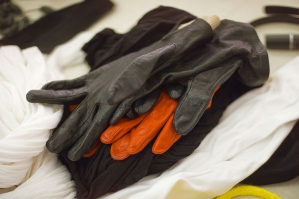 How to Stretch Leather Gloves?