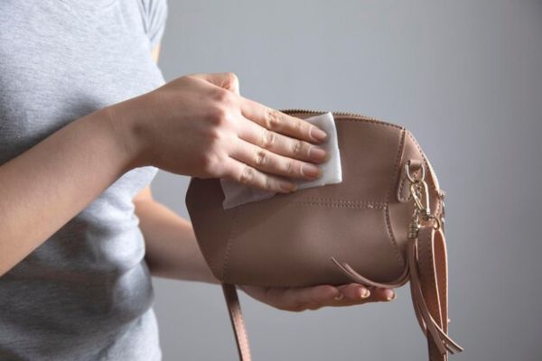 How to Clean Leather Purse